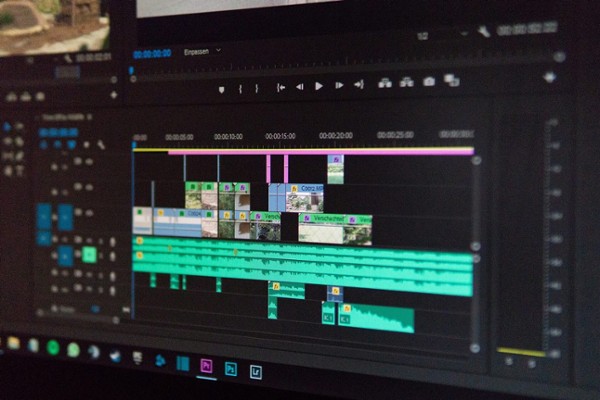 Ausschnitt eines Videoschnittprogramms auf einem Computerbildschirm